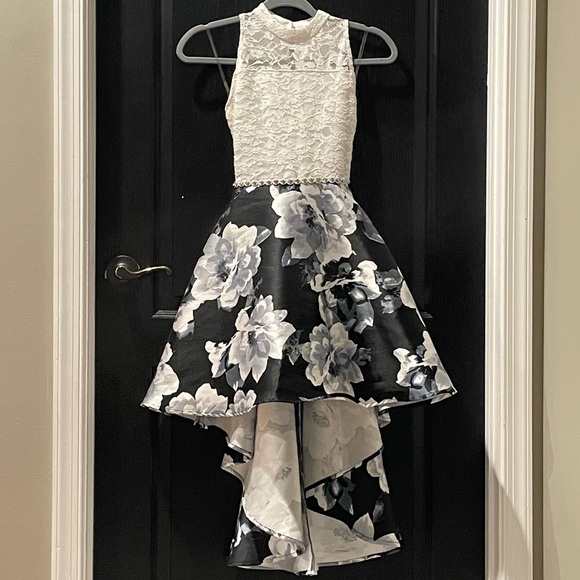 Speechless Kids Dress in White and Black Floral - Picture 1 of 3
